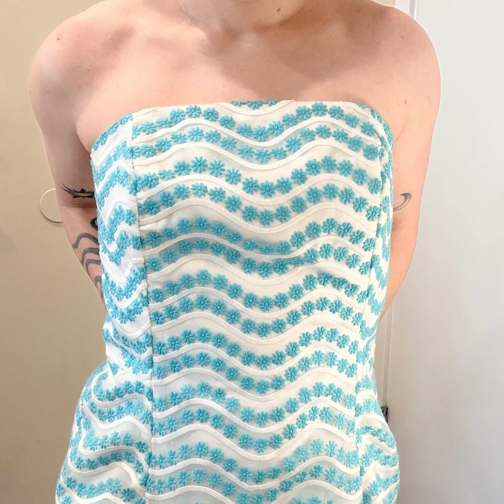 Lilly Pulitzer Leavens Top Notch Strapless Dress Blue White Floral Embroidery 4 - Picture 4 of 9